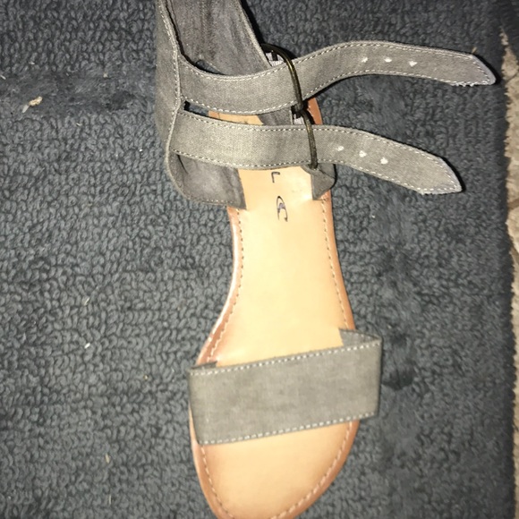 Buckle sandals. - Picture 2 of 2